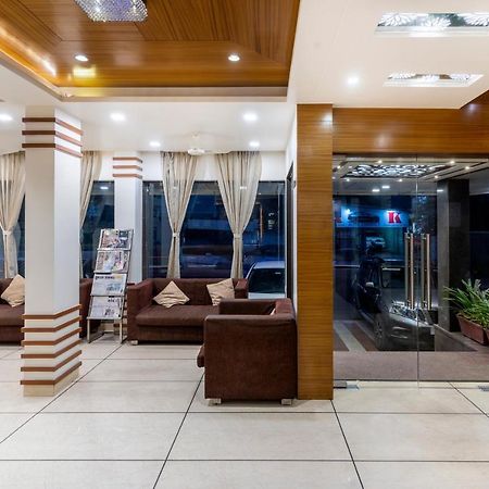 Hotel Ashish Ahmedabad Exterior foto